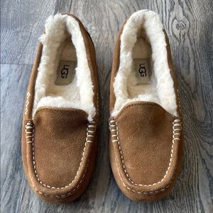 Ugg Slippers Brown Leather Ansley Water Resistant Slippers Size 6 Slip Ons